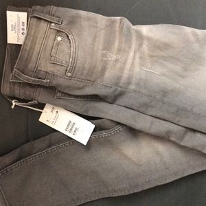 Gray skinny ankle regular waist jeans (never worn)